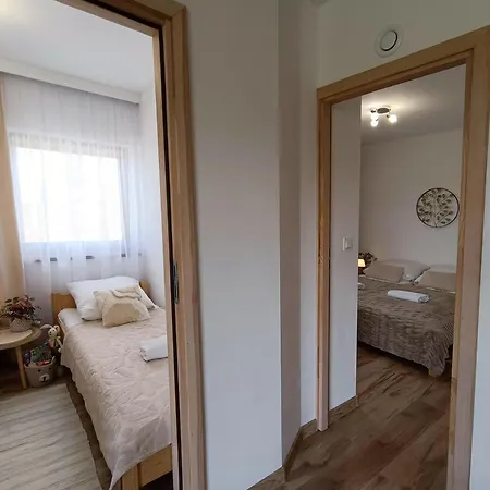 Apartament Kaniówka 25 *