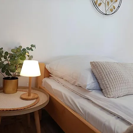 Apartament Kaniówka 25 *